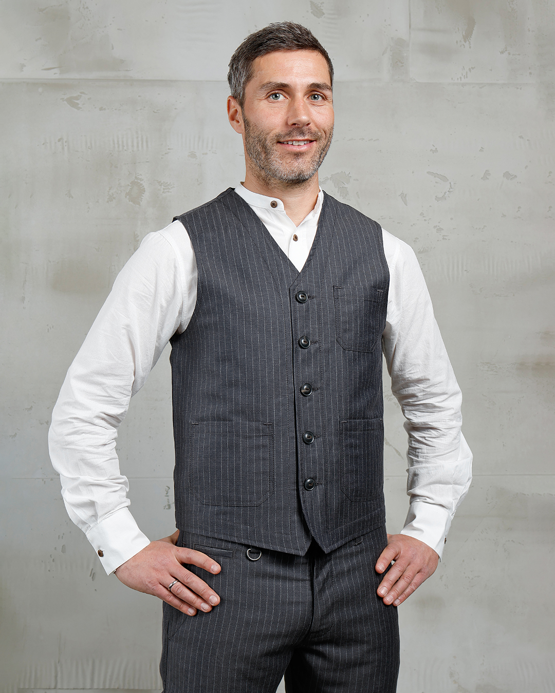 1937 Roamer Vest Chicago Grey