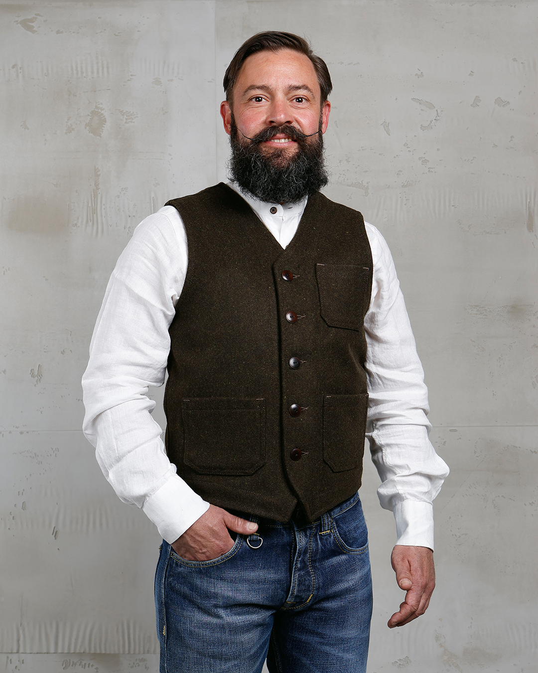 1937 Roamer Vest Beaver green