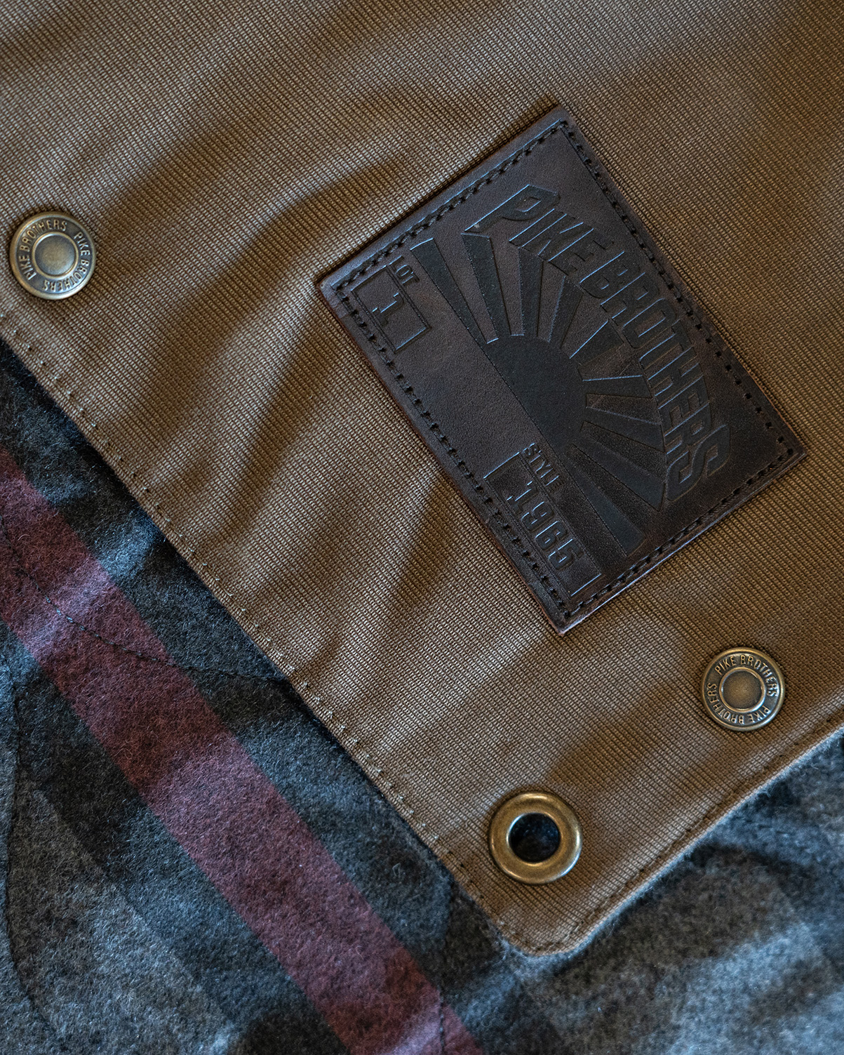 1965 Survival Blanket Waxed Khaki