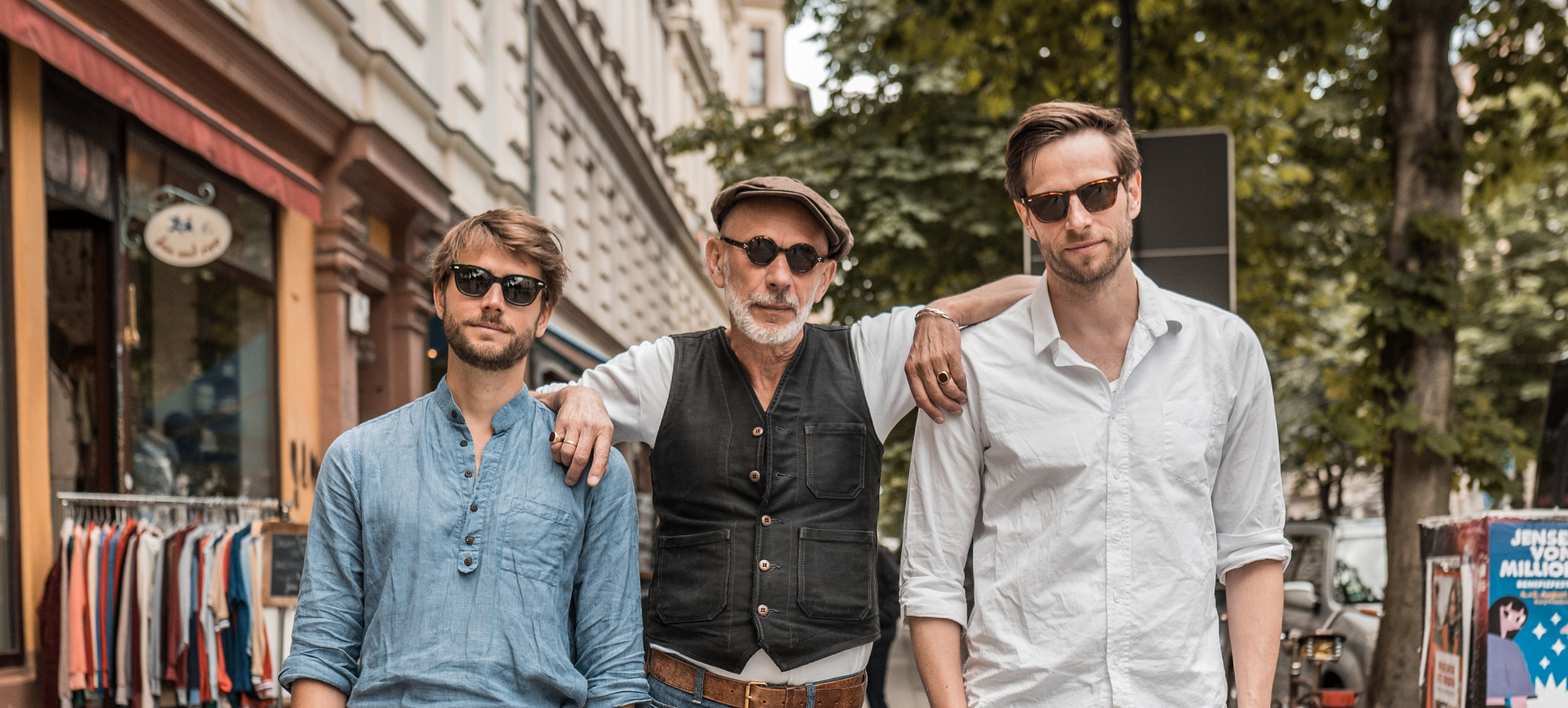 Cellulose acetate - the selvage denim of eyewear materials Männer mit Brille