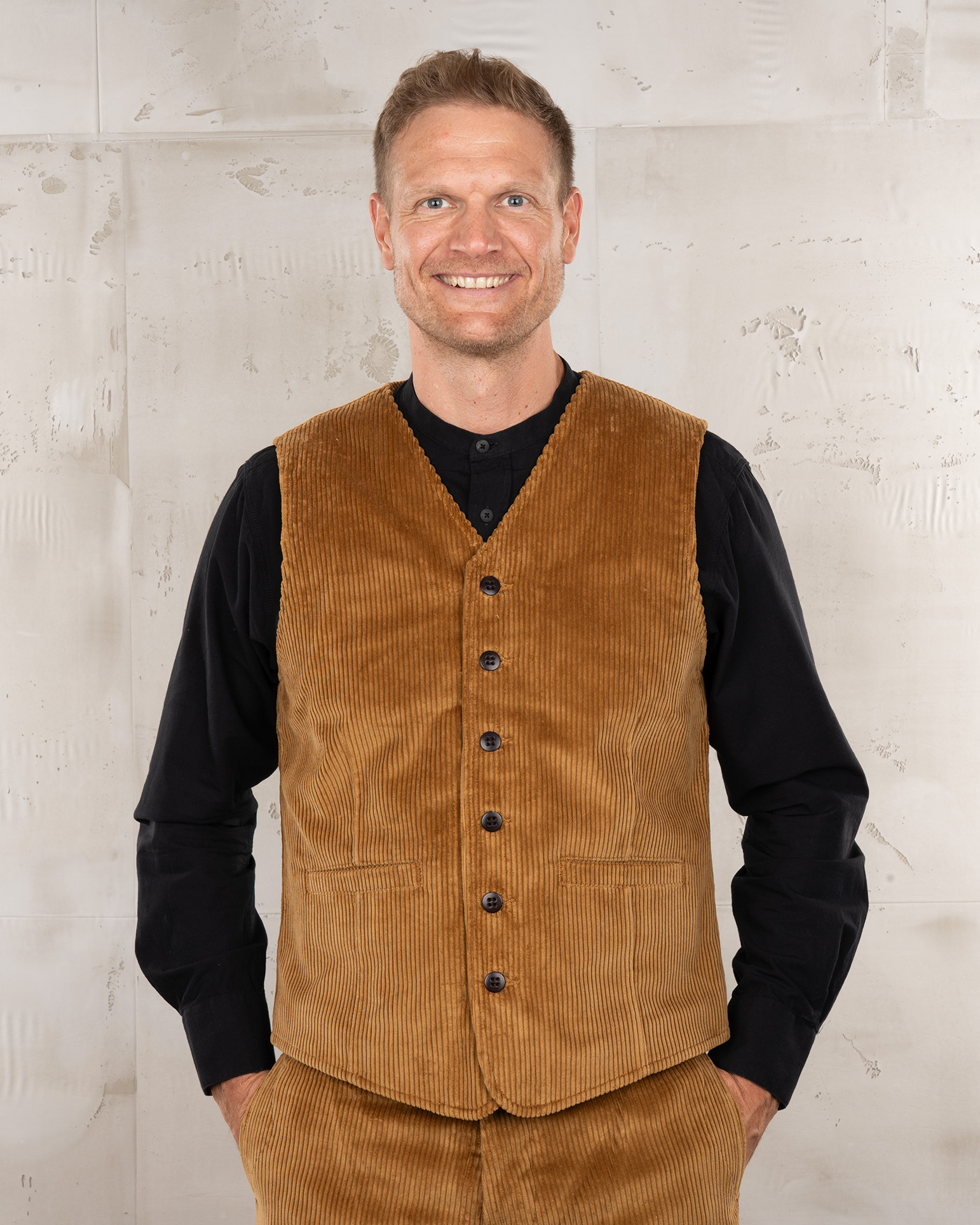 1905 Hauler Vest Goliath Cord Mustard