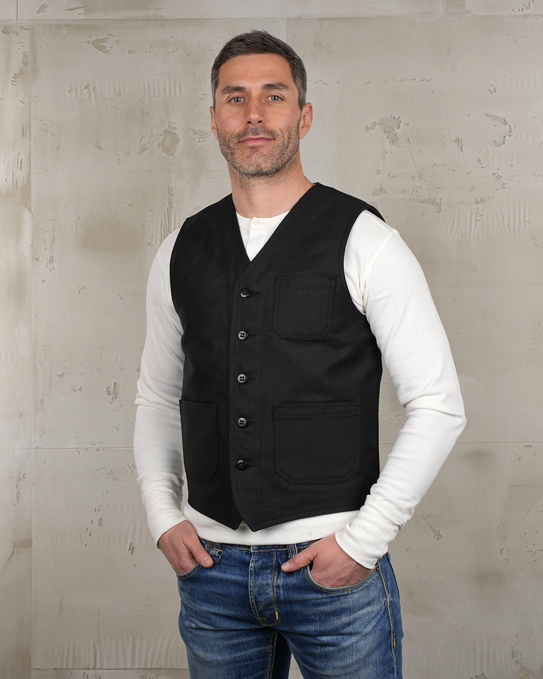 1937 Roamer Vest Elephant Skin Black