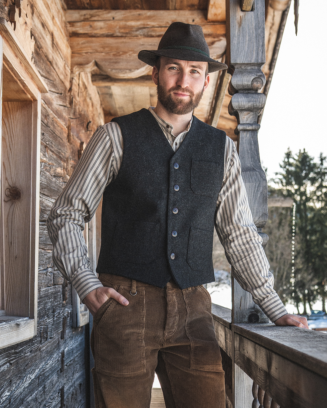 1937 Roamer Vest Beaver black