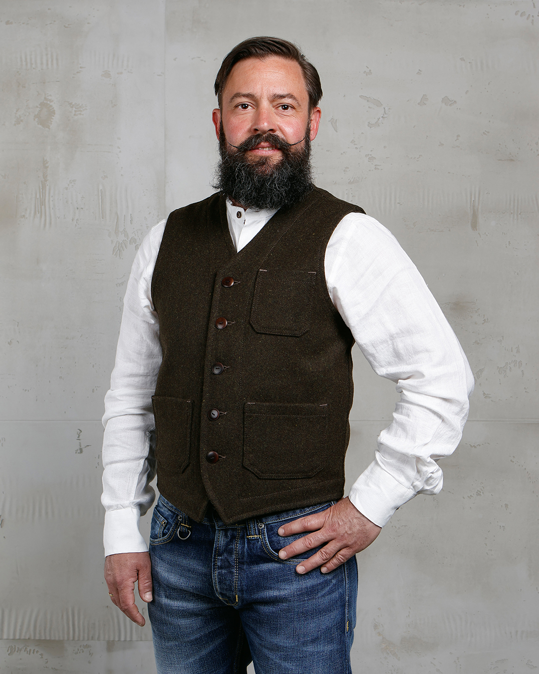 1937 Roamer Vest Beaver green