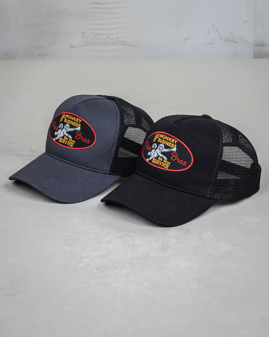1972 Trucker Caps - No Monkey Business Abbildung verschiedener Pike Brother Produkte