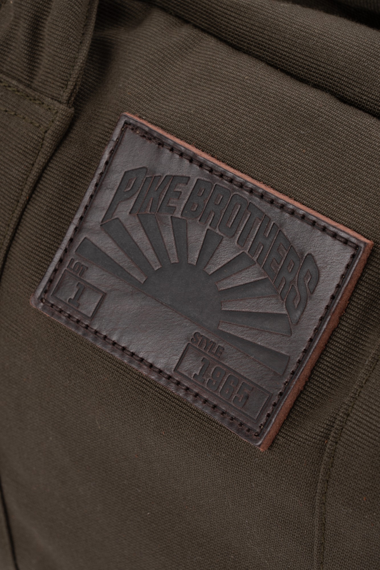 1965 D-Bag Medium Waxed Olive