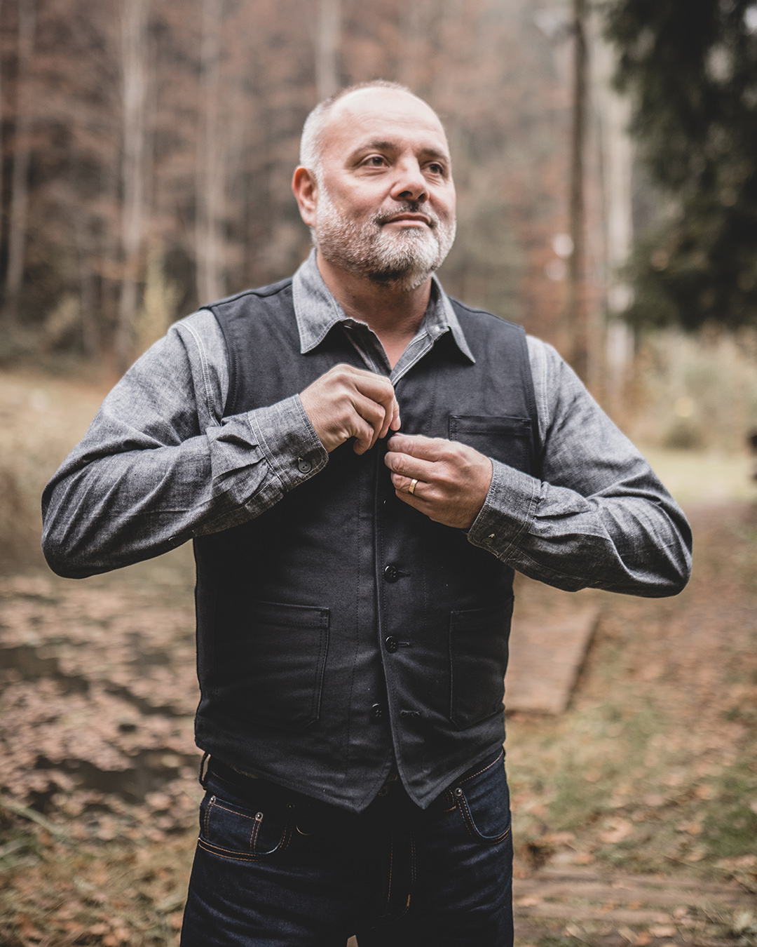 1937 Roamer Vest Elephant Skin Black 1937 Roamer Vest Elephant Skin Black