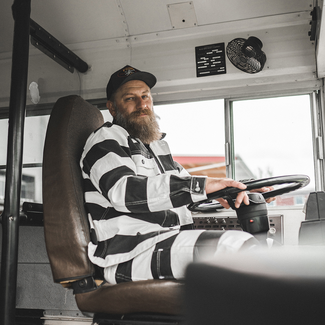 Alcatraz White Clothes with Bus