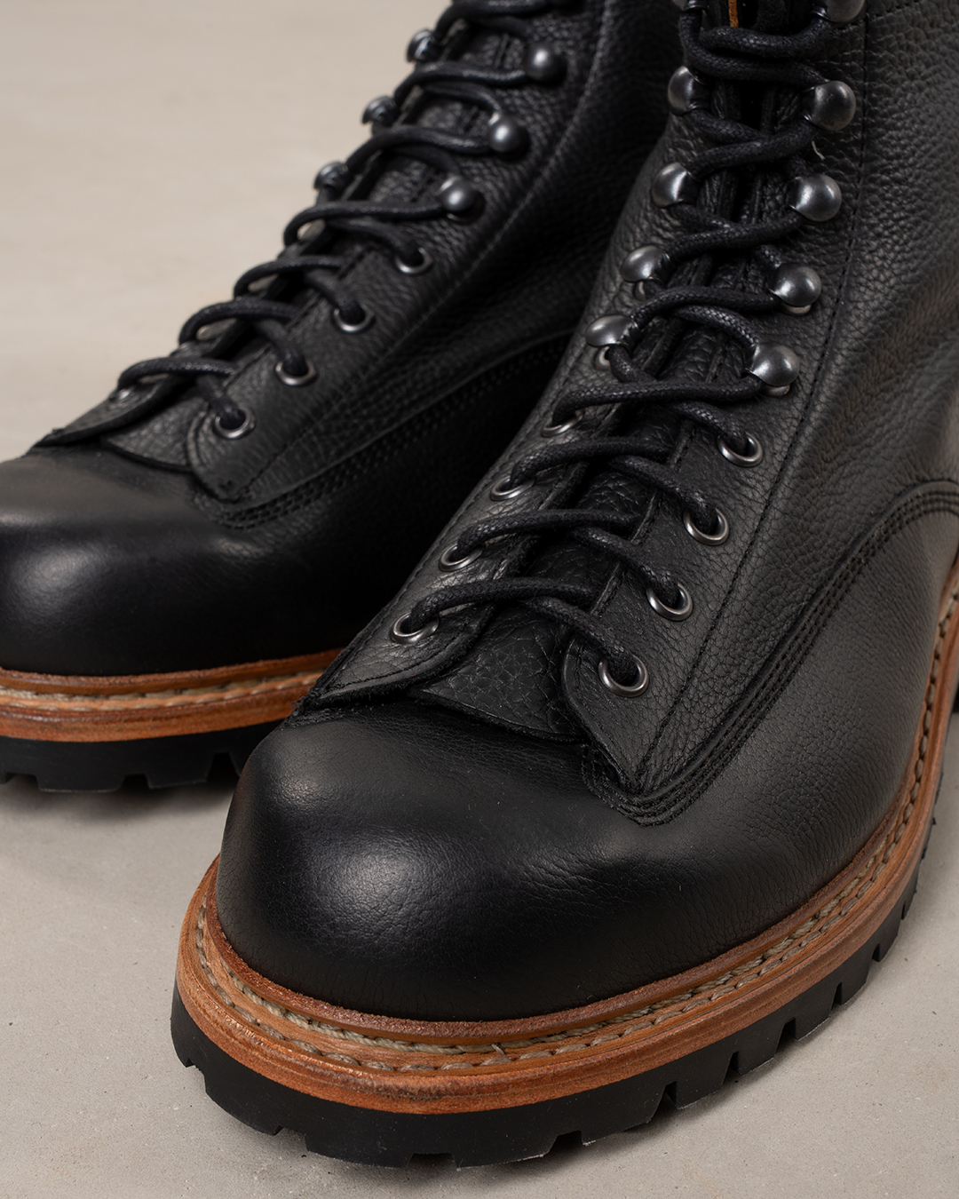 1946 Mountaineer Boots Black