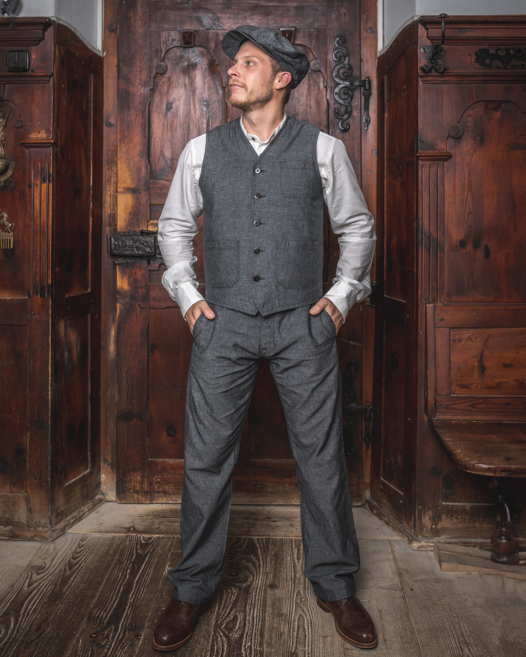 1937 Roamer Vest smoke grey